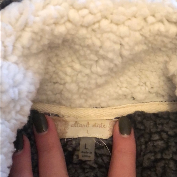 Fuzzy pull over - Picture 2 of 3